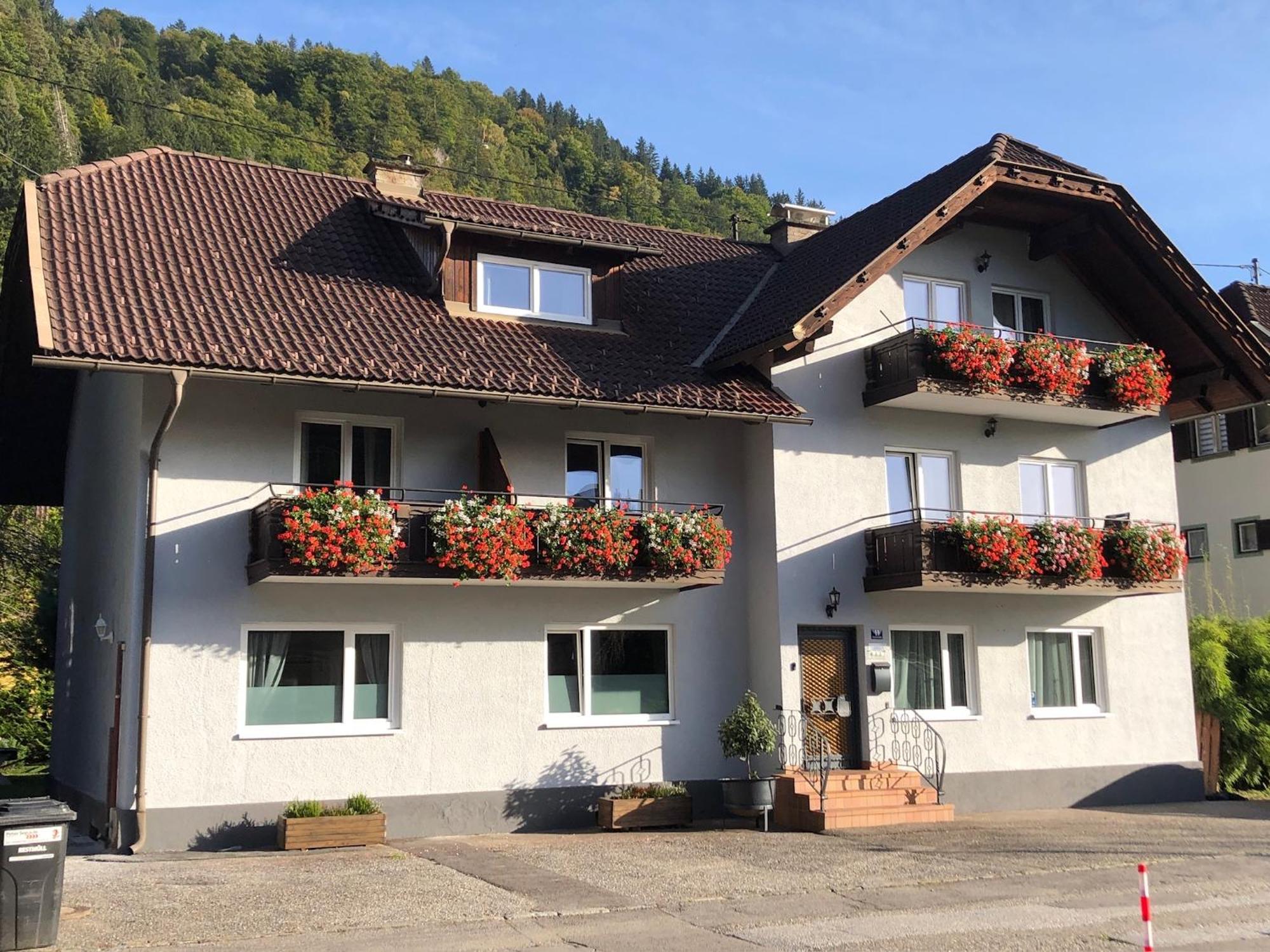 Appartement Zirbenduft Ferienhaus Fuenf Sinne Döbriach Exteriör bild